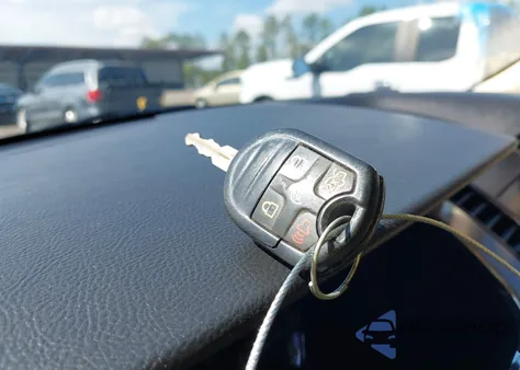 2014 Ford Taurus Sel z USA, uszkodzony, nr VIN 1FAHP2E83EG143974